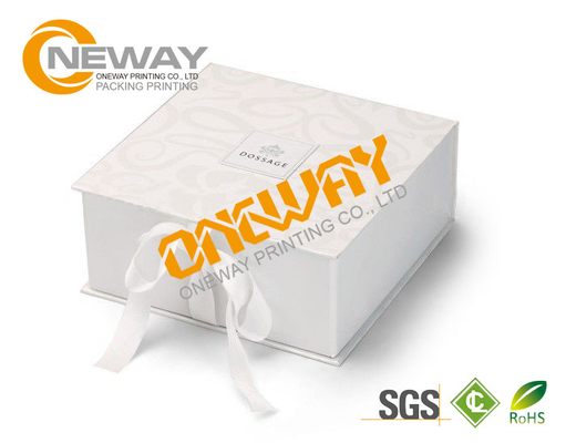 High End Executive Coeporate Custom Printed Gift Boxes , White Packaging Boxes A4 Size