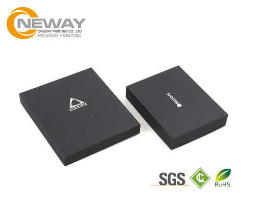 Custom Gift Boxes , Kraft Paper Fashion Paper Packing Boxes With Clear Window